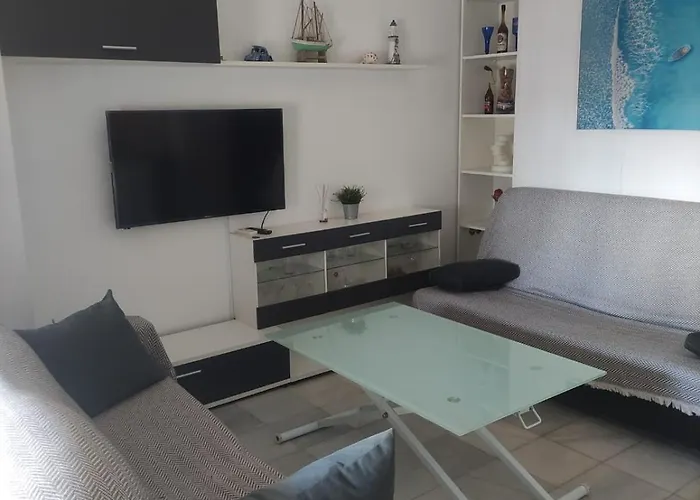 Διαμέρισμα En Planta Baja Con Vistar Al Mar